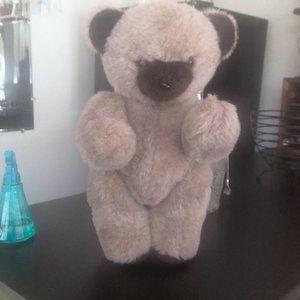 THE ORIGINAL JERRY HAYES TEDDY BEAR WITH MOVEABLE ARMS AND LEGS REG # PA.1441